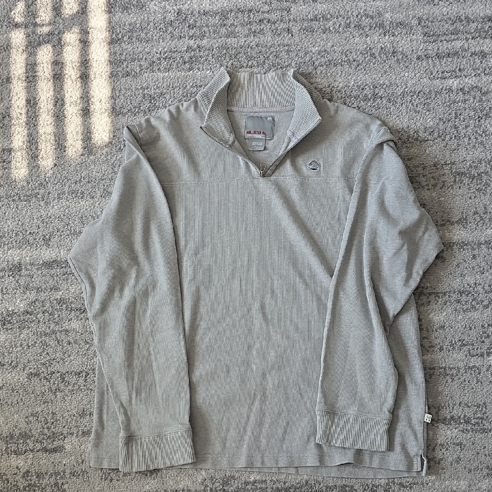 Hollister Men's Gray Zip-Up Sweater